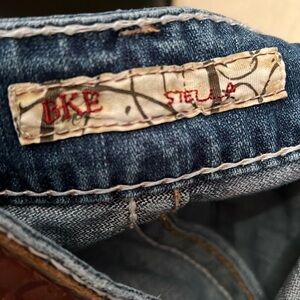 BKE Buckle Stella Bermuda Distressed Shorts Women's Size 30